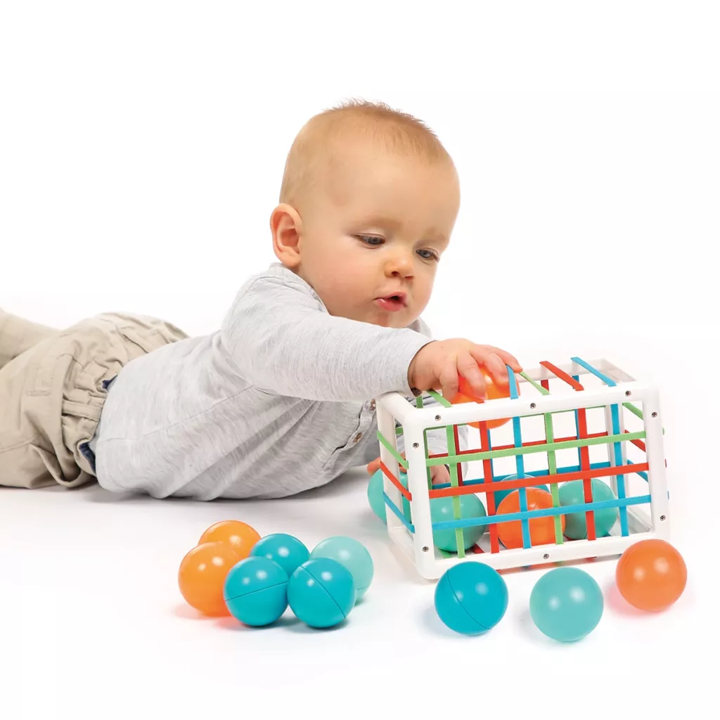 Ludi, cube de manipulation avec 12 balles